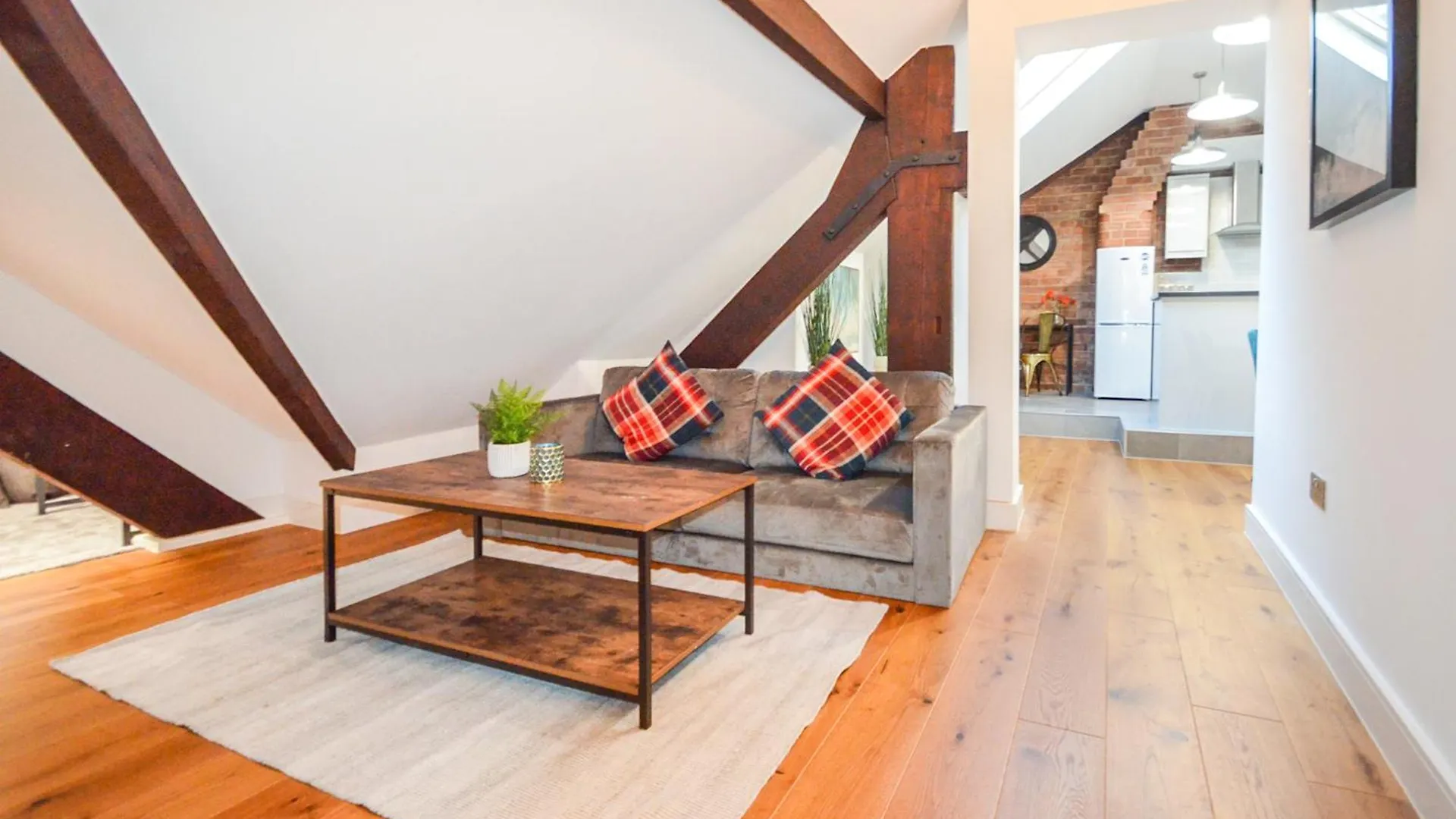 Luxury 2 Bed, 2 Bath City Centre Apartment Nottingham