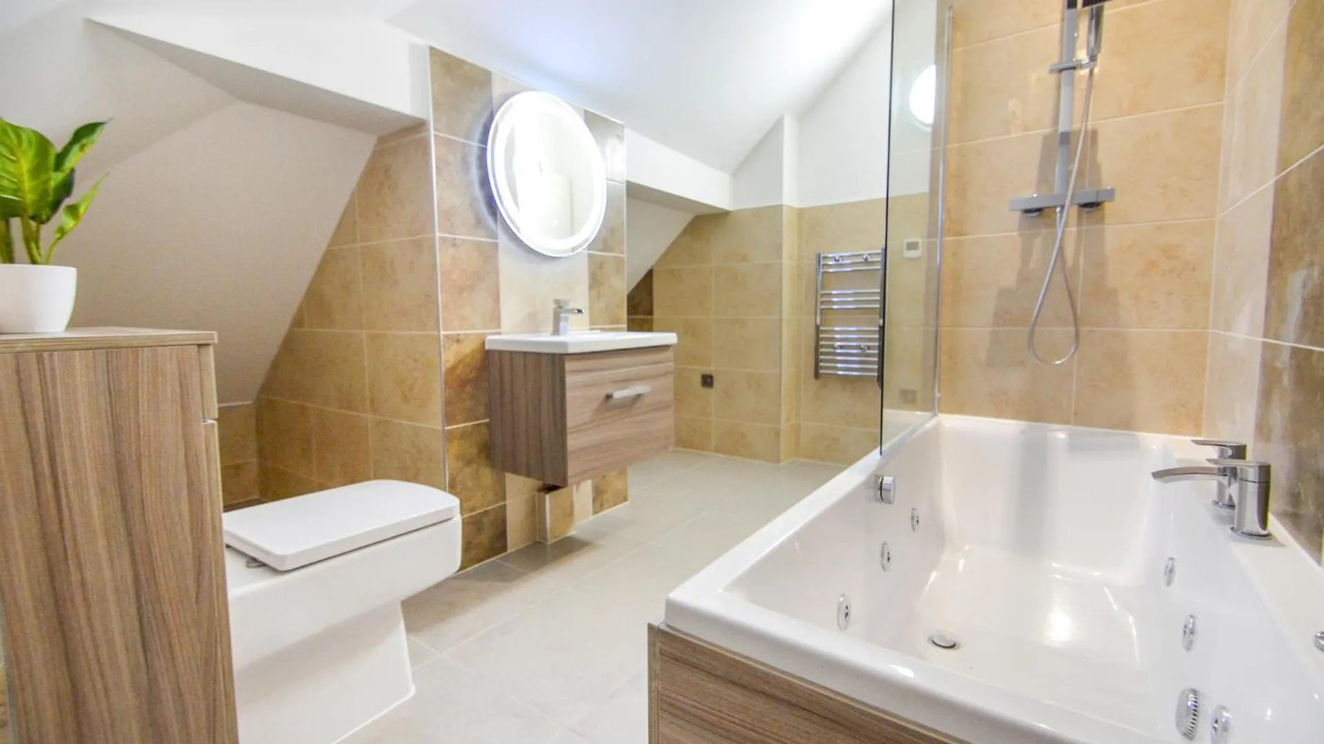 Luxury 2 Bed, 2 Bath City Centre Apartment Nottingham 0*,  United Kingdom