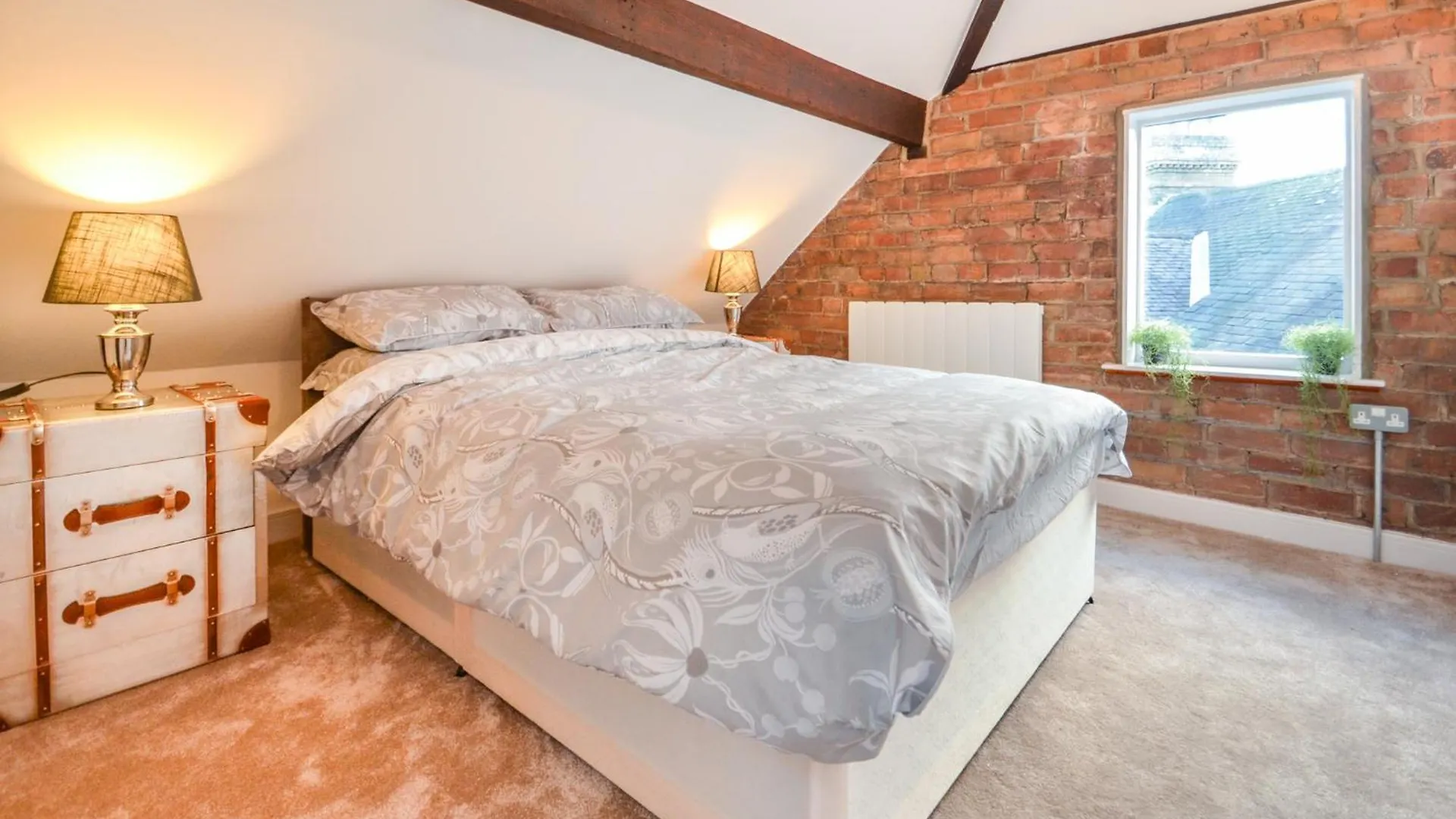 Luxury 2 Bed, 2 Bath City Centre Apartment Nottingham
