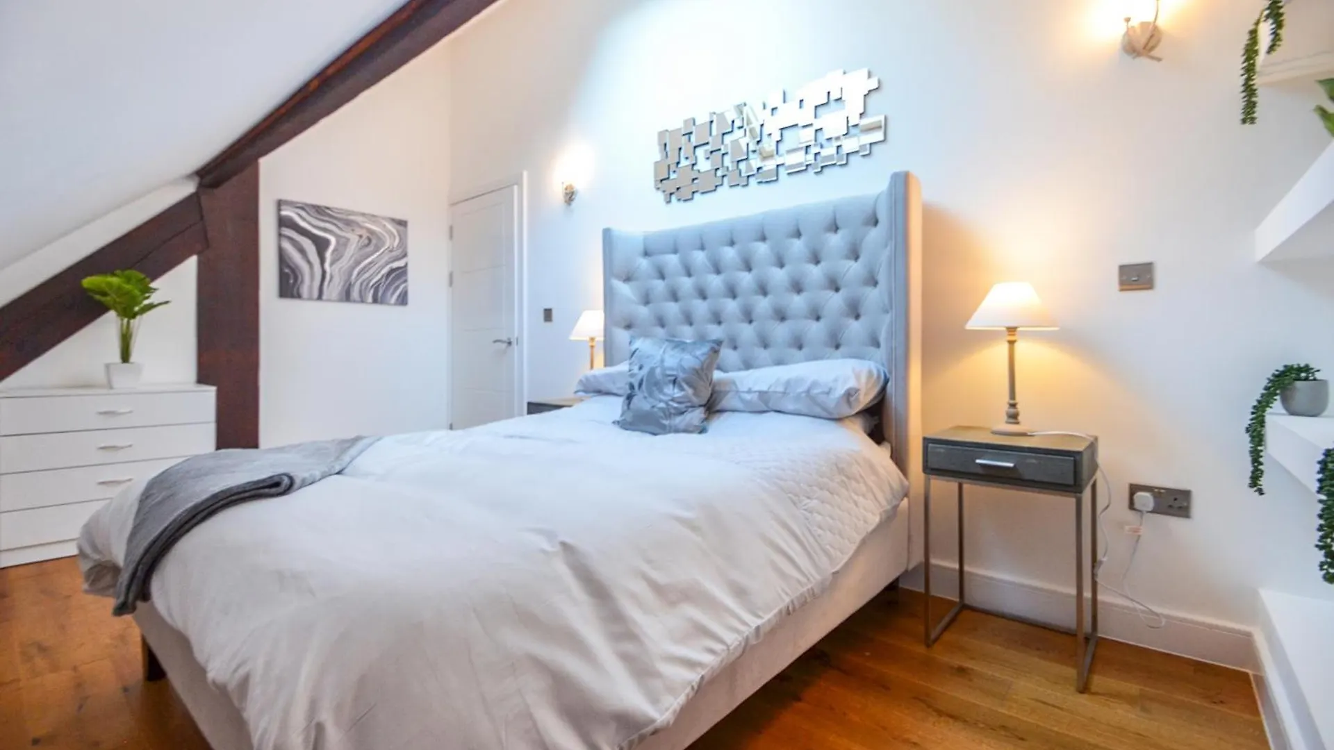 Luxury 2 Bed, 2 Bath City Centre Apartment Nottingham United Kingdom