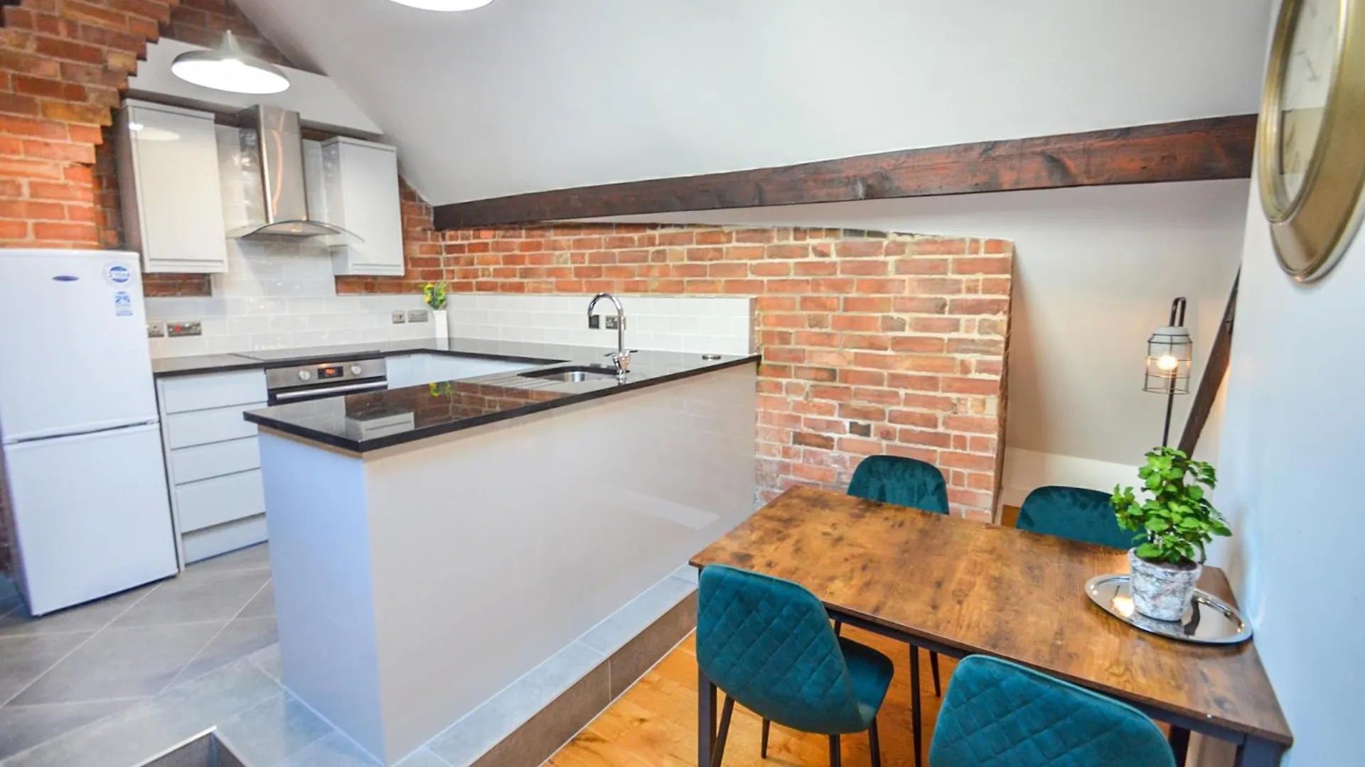 Luxury 2 Bed, 2 Bath City Centre Apartment Nottingham