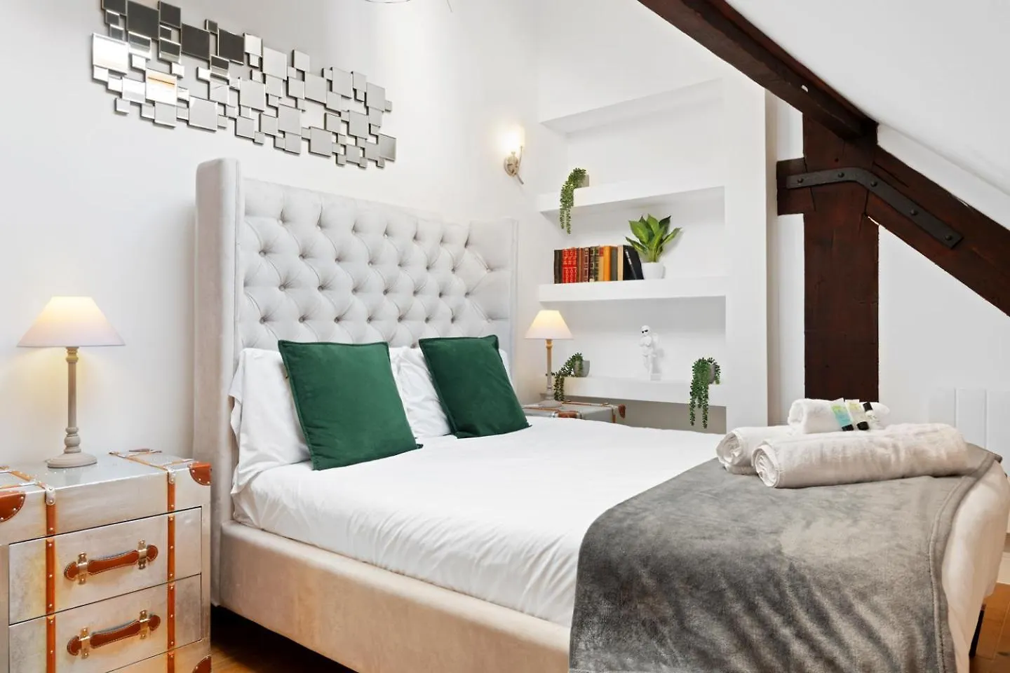 Luxury 2 Bed, 2 Bath City Centre Apartment Nottingham
