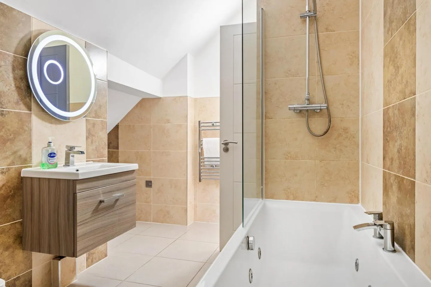 Luxury 2 Bed, 2 Bath City Centre Apartment Nottingham