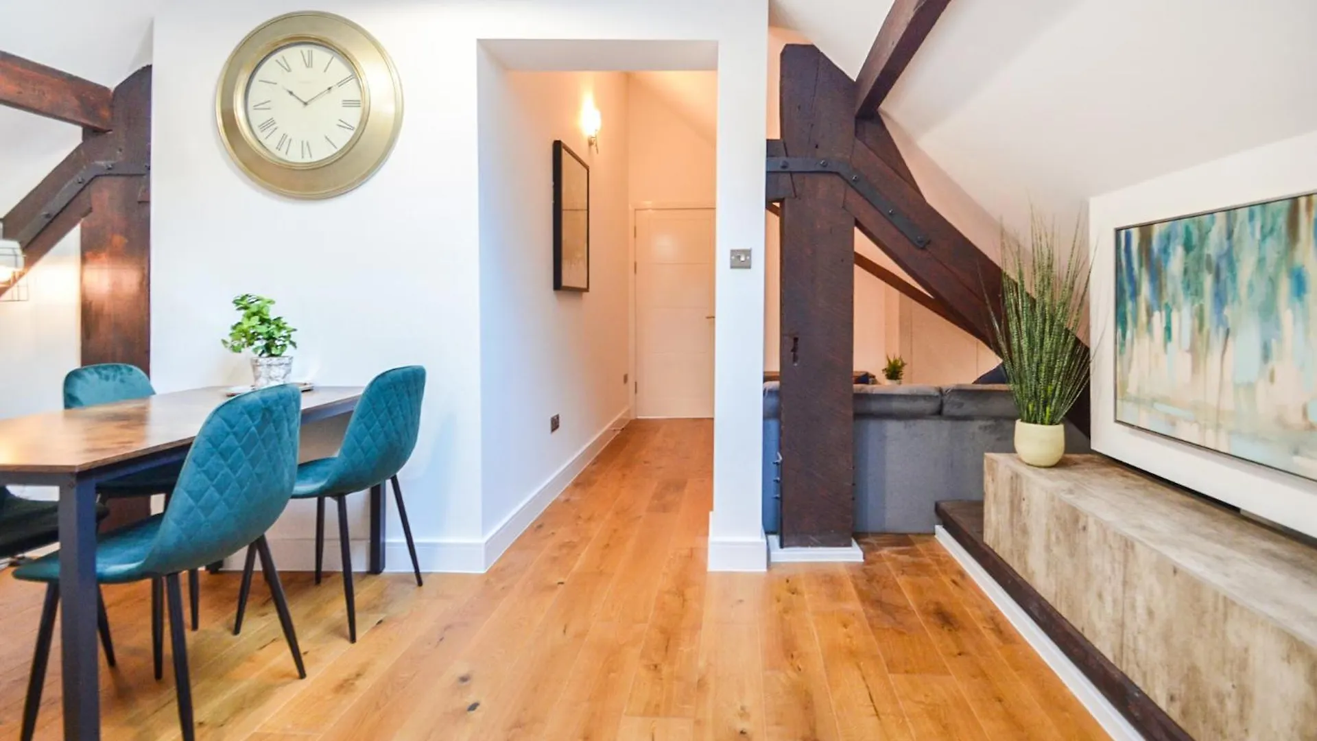 Luxury 2 Bed, 2 Bath City Centre Apartment Nottingham